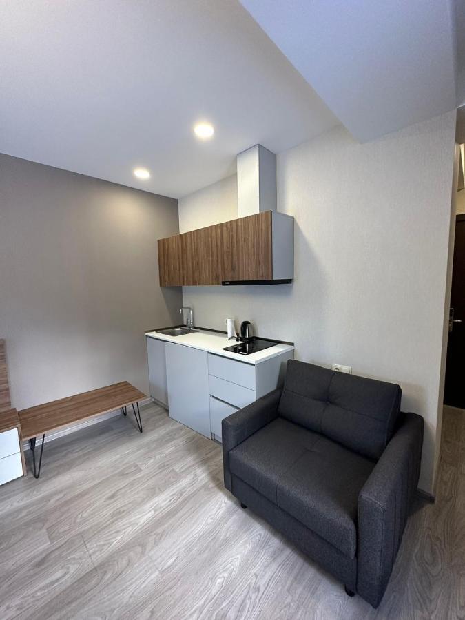 Crystal Wood 401 شقة